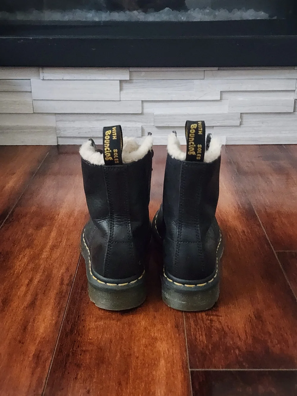 Dr. Martens 1460 Fur-Lined Black Leather Lace-Up Boots Women’s 5